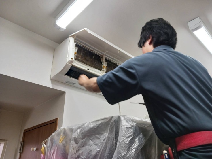 熱交換器とフィルターの部品交換