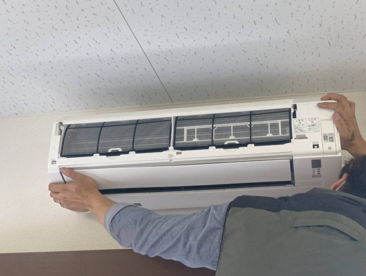 宿直室 ルームエアコン2.2kw 入替工事